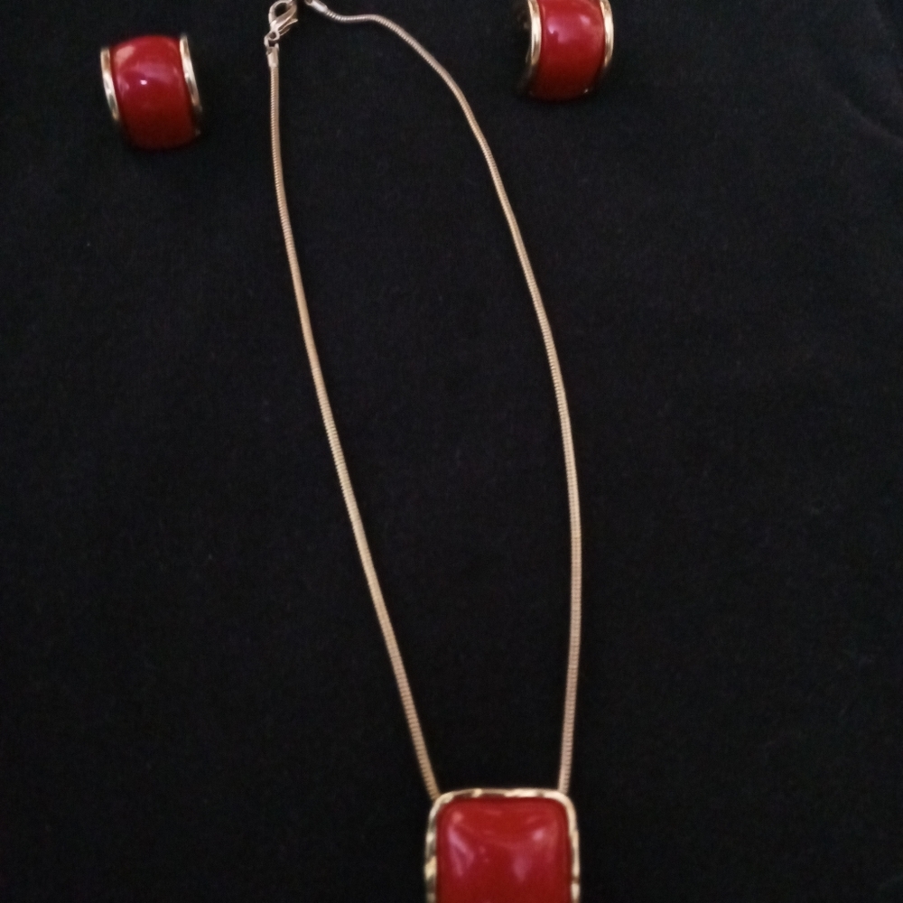 Red and Gold Necklace and Earring Set.